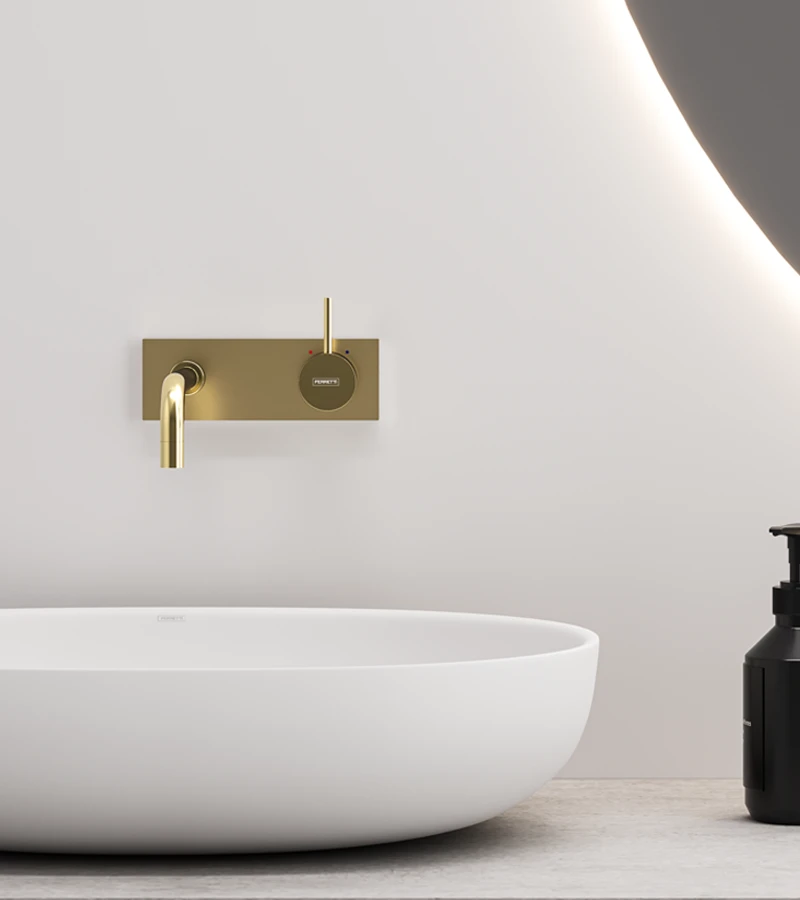 griferia-dorada-bano griferia dorada bano 1 - Proyecto baño moderno con griferías Ferretti